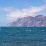 Famara Home Beach * Famara