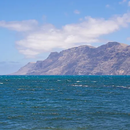 Famara Home Beach * Famara