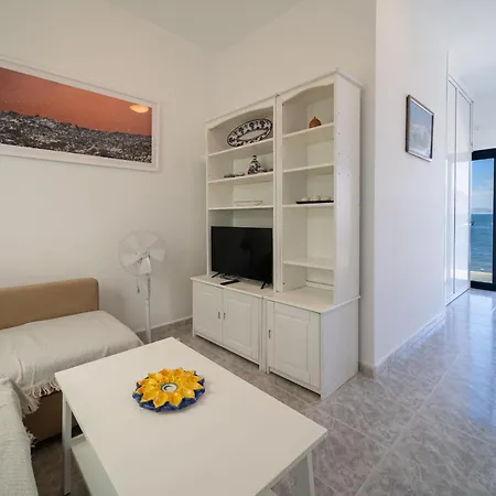 Famara Home Beach Apartament